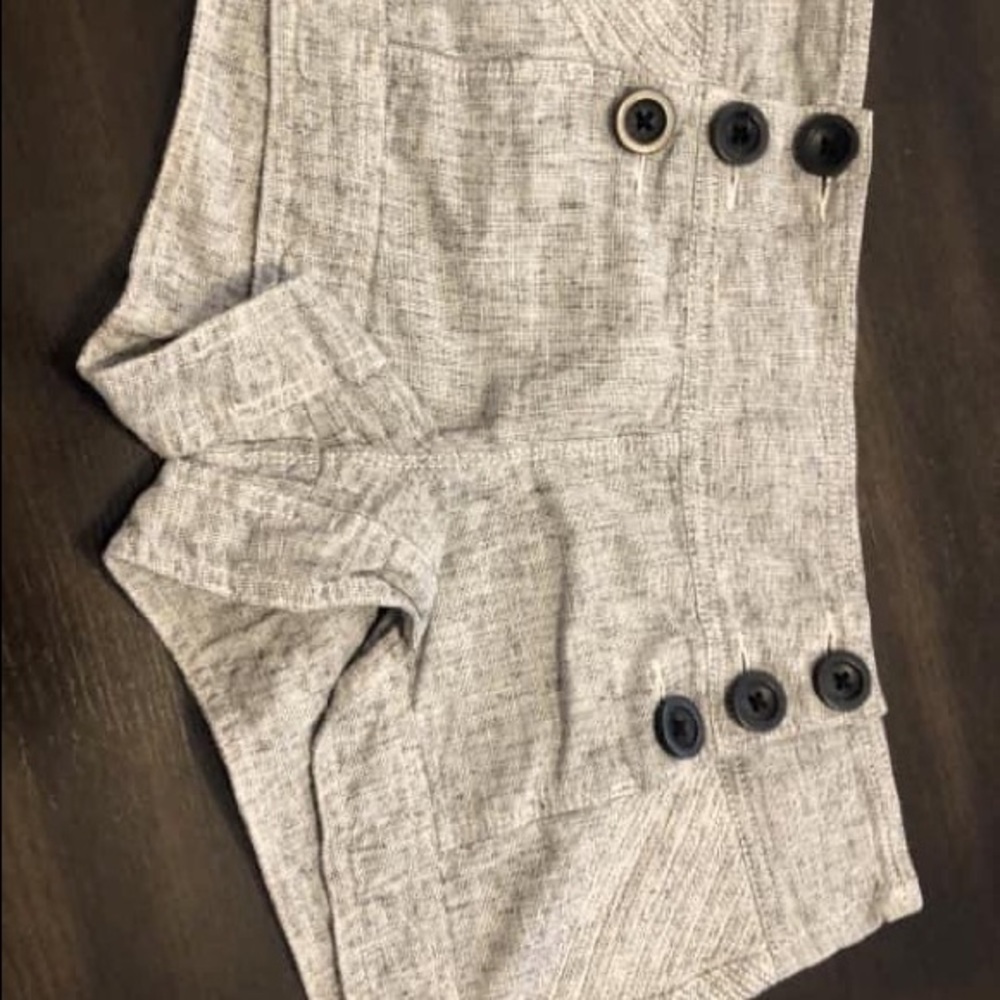 Express size 4 shorts